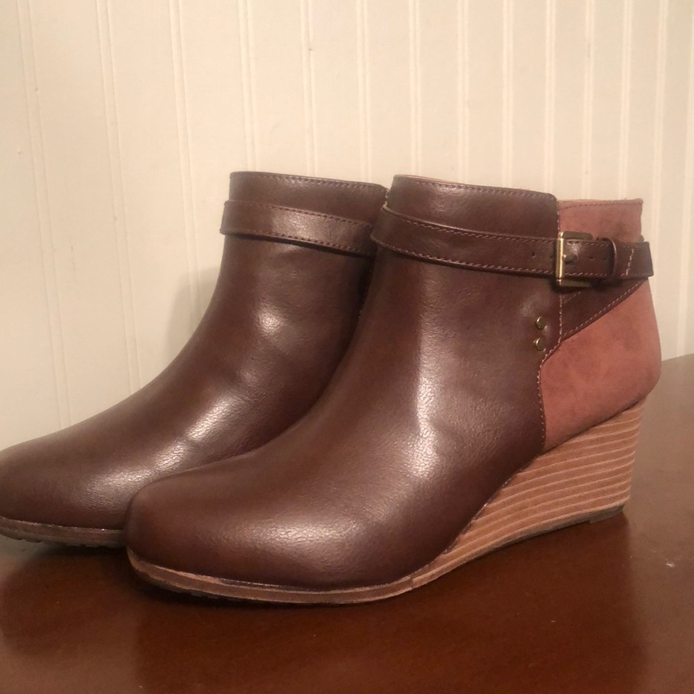 Scholl’s Wedge Bootie